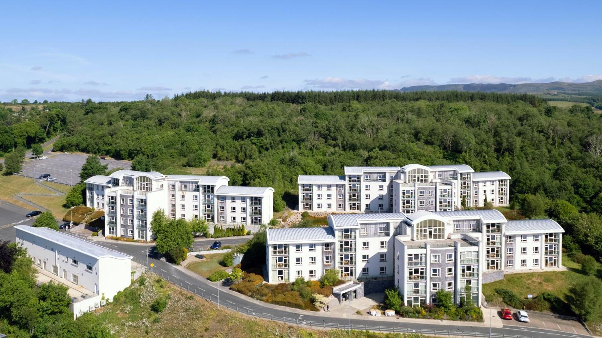 St Angela'S Lakeside Aparthotel Sala Sligo Exterior foto